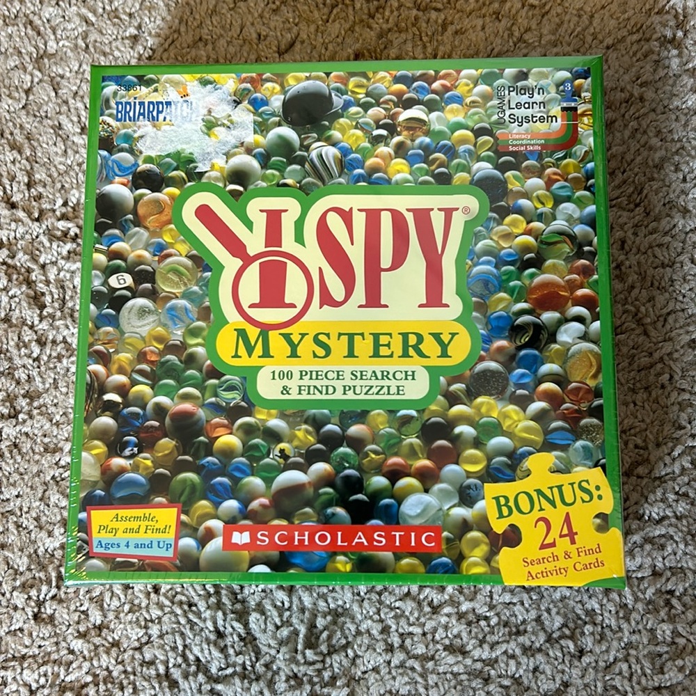 Scholastic Ispy Mystery 100 piece search and find puzzle + bonus activity cards